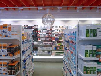 PHARMACIE ET OPTIQUE DEL PONT