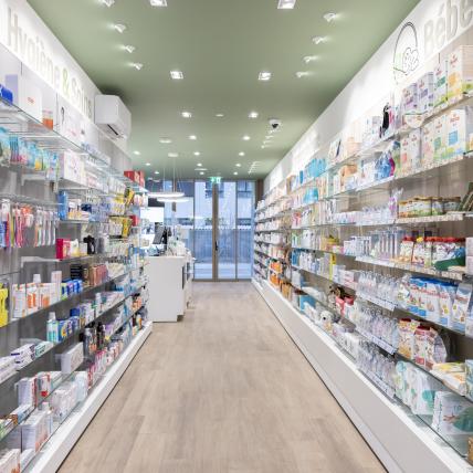 Front officie de la pharmacie Gare Chêne-Bourg 