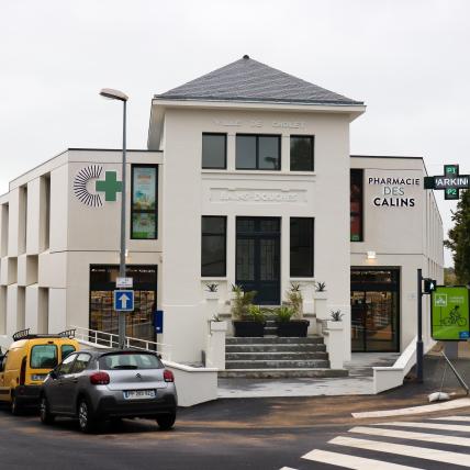 PHARMACIE DES CÂLINS - façade