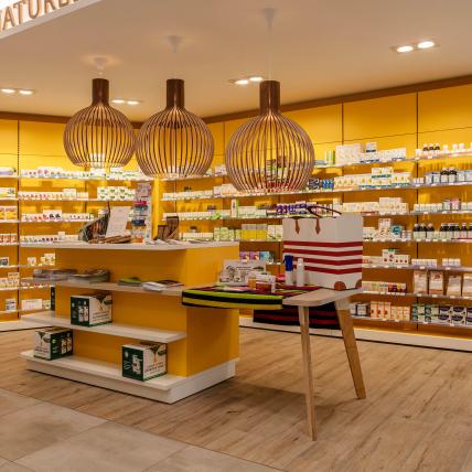 PHARMACIE DES 6 VALLÉES - meuble sur-mesure