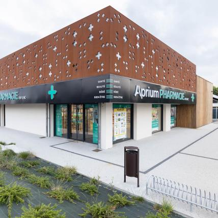PHARMACIE DU LAC - façade