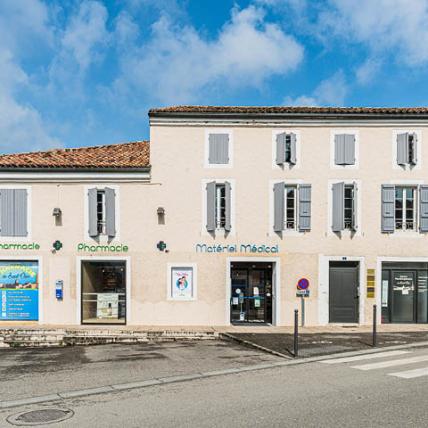PHARMACIE DE SAINT-CLAR - façade