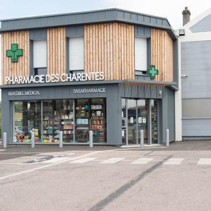 PHARMACIE DES CHARENTES - façade