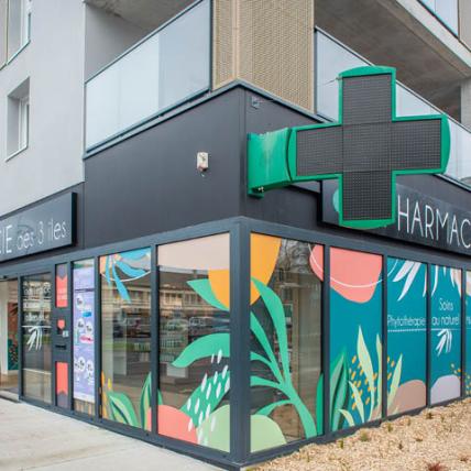 PHARMACIE DES 3 ÎLES - graphisme façade